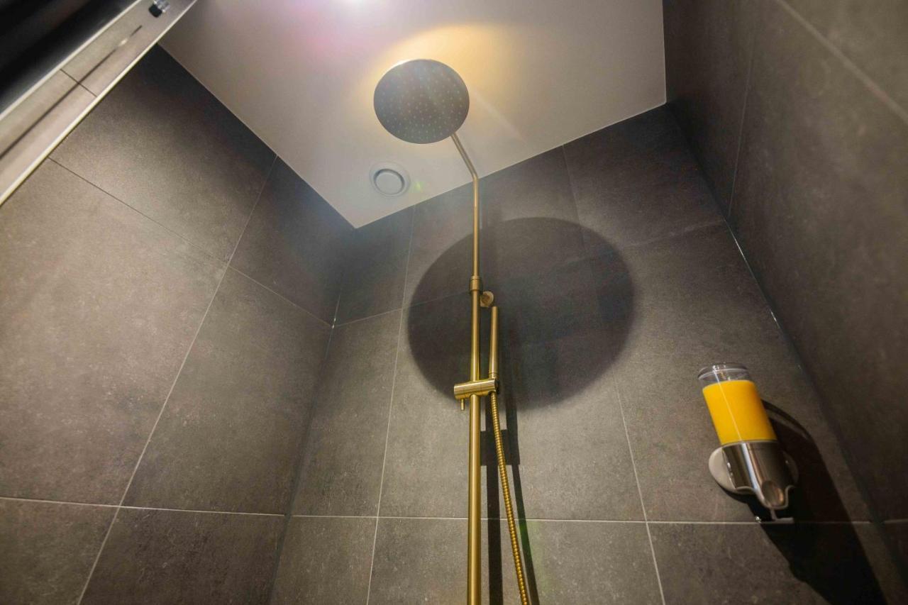 Luxurious 35M2 Designer Studio - R51A Eindhoven Bagian luar foto